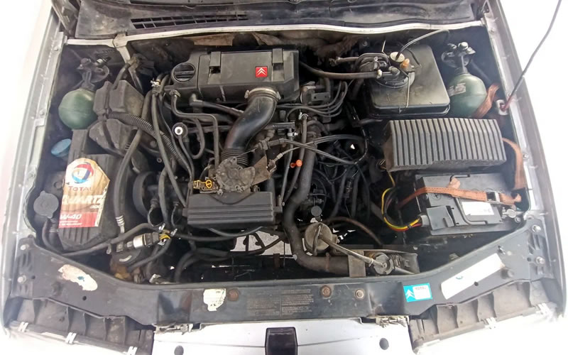 Xantia 1994 года, двигатель