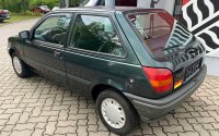 Fiesta Mk3 1993 года, вид сзади