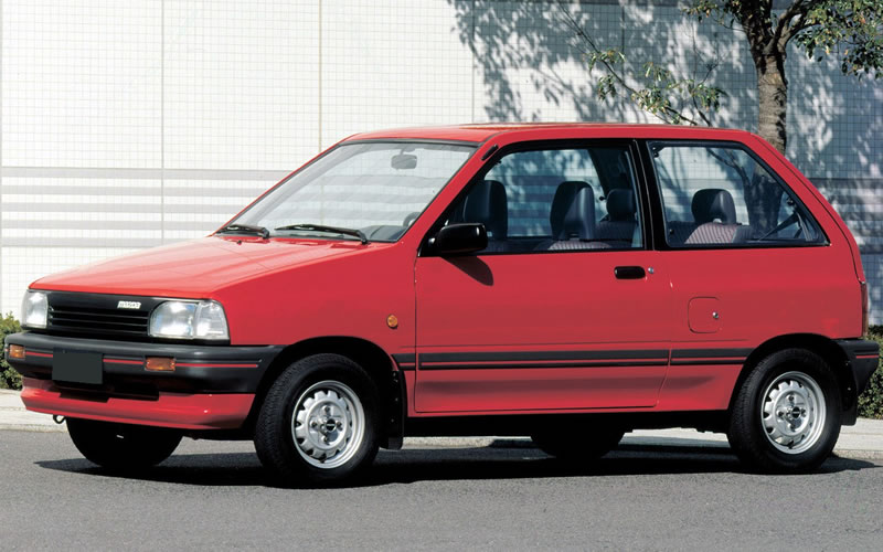 Mazda 121 1988 года, вид спереди