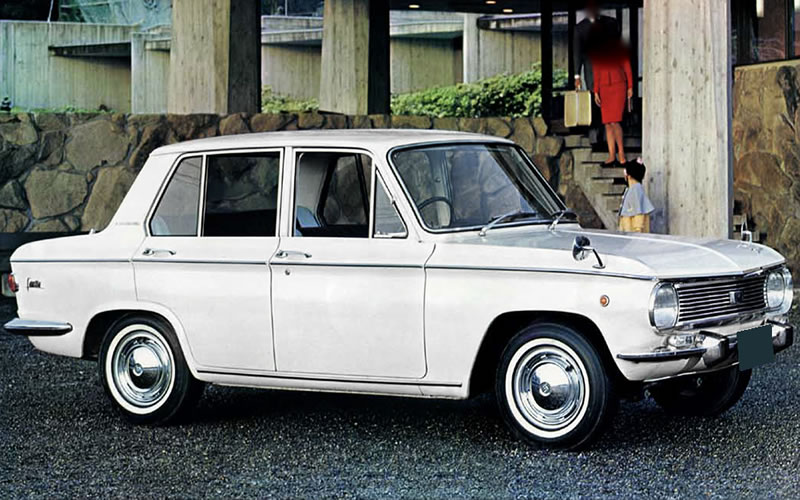 Familia 1 1967 года, седан