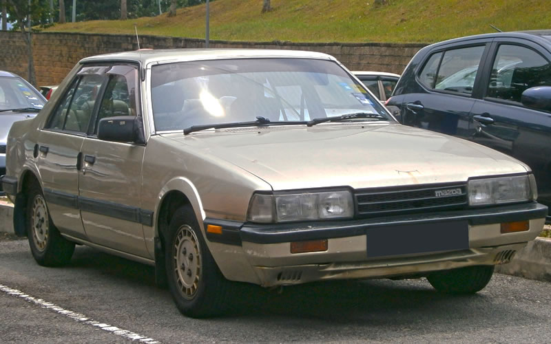 Capella GC 1987 года, седан