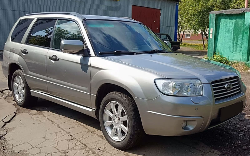 Forester SG 2006 года, вид спереди