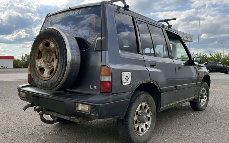 Vitara ET/TA 1996 года, вид сзади