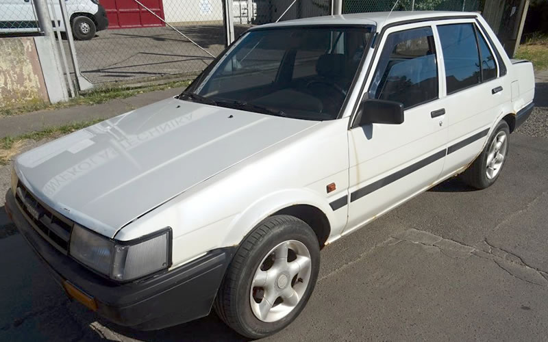 Corolla E80 1986 года, седан