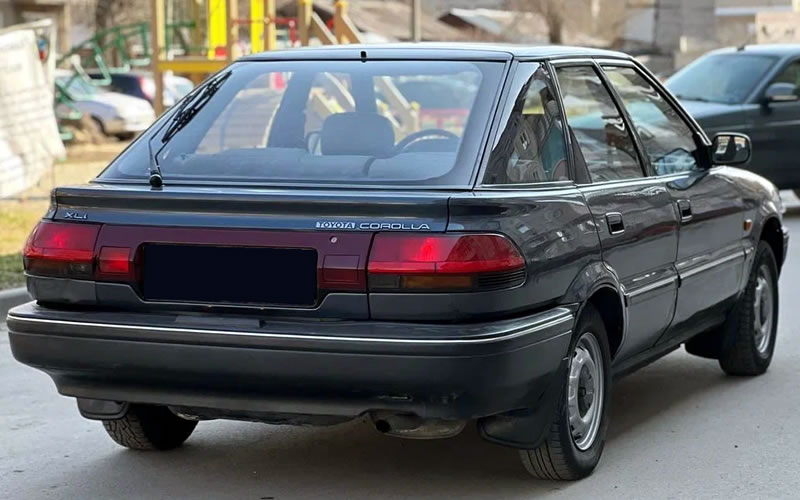 Corolla E90 1991 года, лифтбек