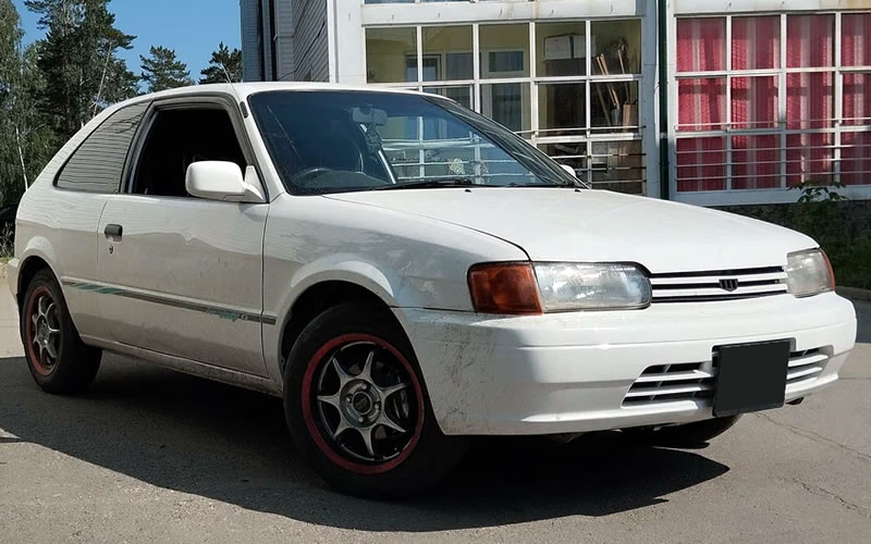 Corolla E100 1996 года, хэтчбек