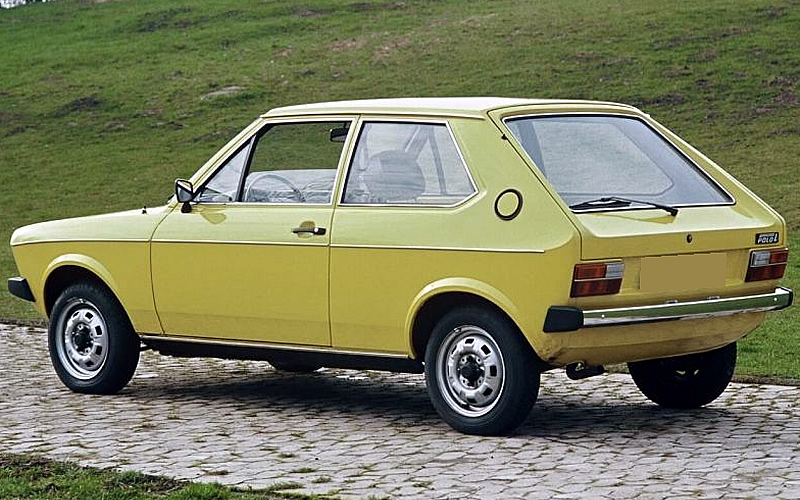 Polo Mk1 1976 года, вид сзади