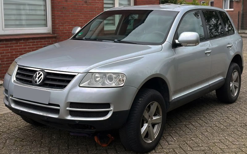 Touareg 7L 2003 года, вид спереди