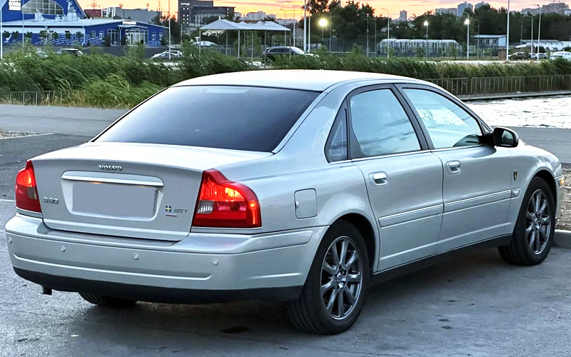 Volvo S80 I 2003 года, вид сзади