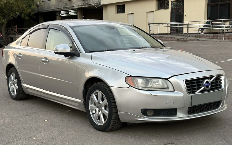 Volvo S80 II 2008 года, вид спереди