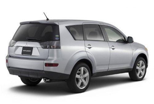 Новый Outlander больше не выглядит надувшимся и разжиревшим Lancer.