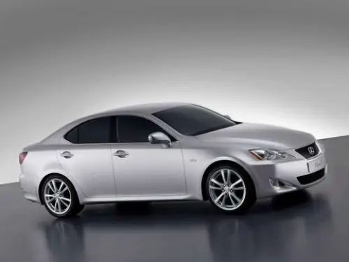 Новый Lexus IS у нас доступен только с одним…