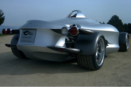 Дизайн задней части Tramontana перекликается со…