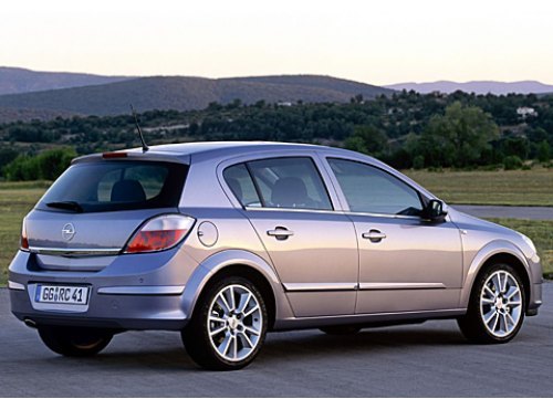 Удивительно, но Opel Astra последнего поколения…