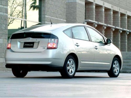 Каждый гибрид Toyota Prius не только продлевает…
