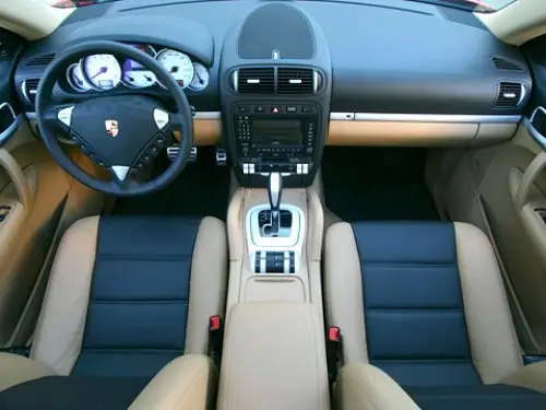Салон Cayenne S Titanium Edition отличается от…