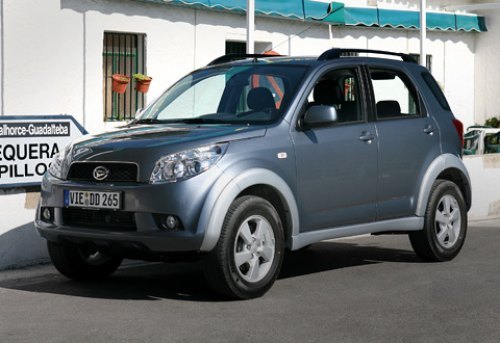 Компактный городской кроссовер Daihatsu Terios…