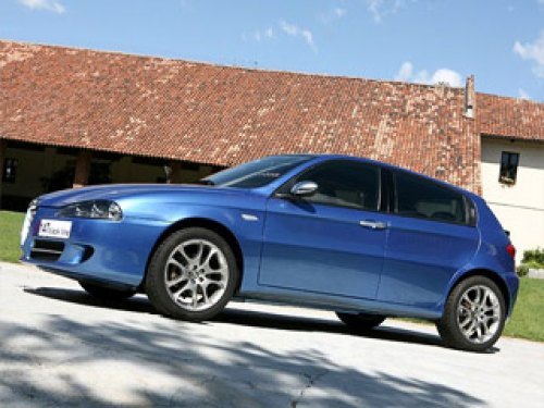 Компактный итальянский хэтчбэк Alfa Romeo 147…