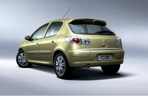Корма Peugeot 206 также изменилась за счет…