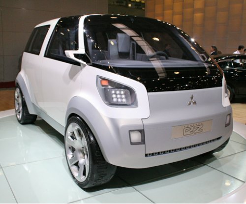 Забавный Mitsubishi Concept-EZ в большей степени…