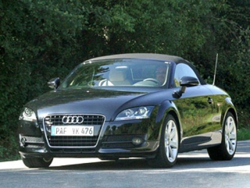 Судя по фотографии, TT Roadster получит мягкий…