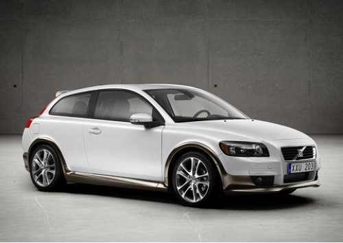 Хэтчбэк Volvo C30 превосходно смотрится и…