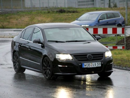 Мощный Passat R36 выдают передний бампер с…