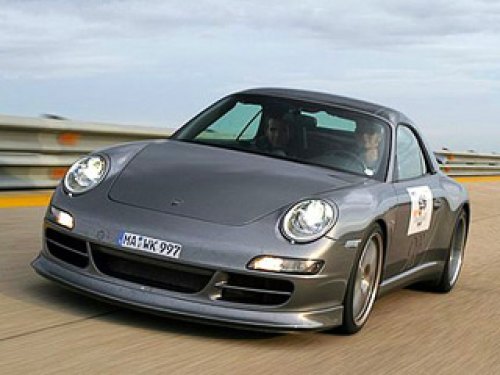 А с виду — обычный Porsche 911. Скажешь, что 380…
