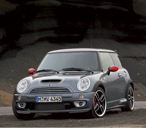 За самыми первыми Mini Cooper коллекционеры…