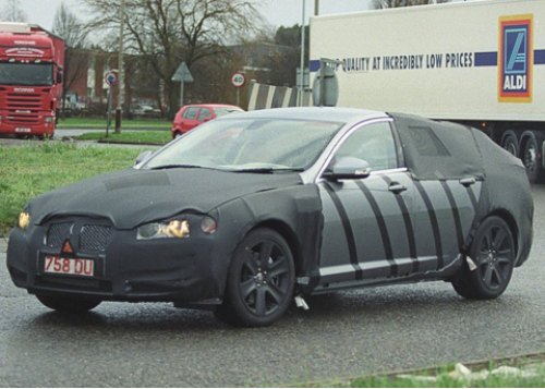 Jaguar XF сейчас активно тестируется у себя на…