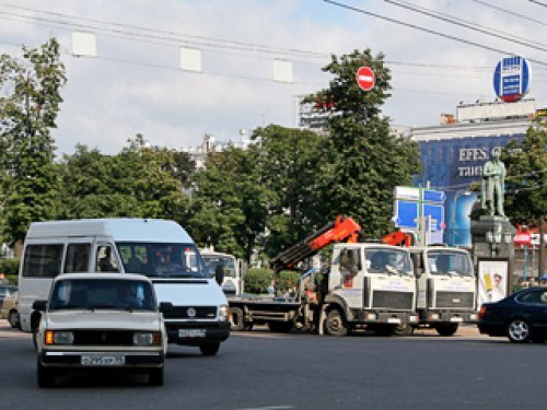 Пока Пушкинская площадь подобна гигантскому…