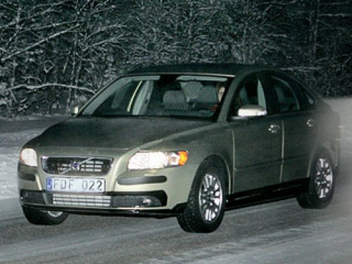 Нынешнее поколение Volvo S40/V50 выпускается с…