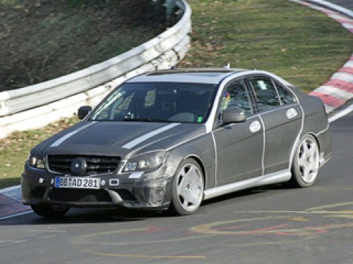 Mercedes-Benz C 63 AMG получит все положенные…