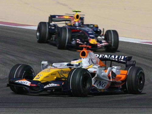 Год назад болиды Renault практически не знали…