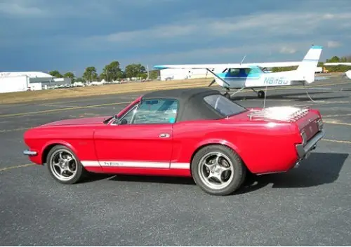 Ford Mustang? Как бы не так! Эта штуковина носит…
