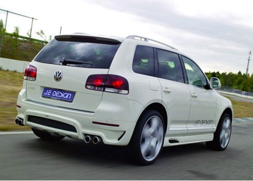 Под задним бампером тюнингового Volkswagen…