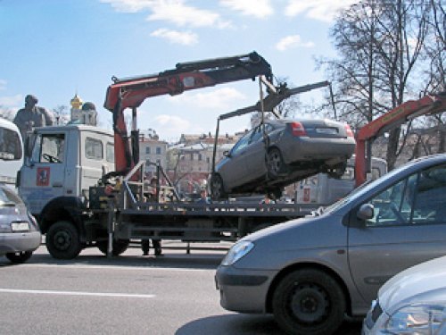 Все прекрасно знают, что в Москве машину,…