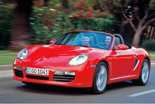 Porsche Boxster опередил двух братьев Mercedes.…