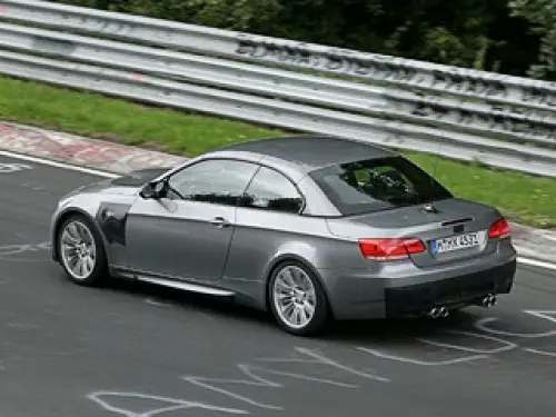 Внешне купе-кабриолет BMW M3 от обычного купе…