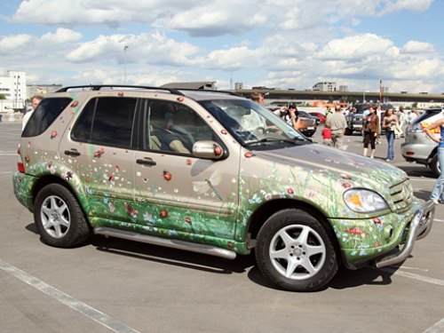 На один из худших люкс-кроссоверов — Mercedes ML…