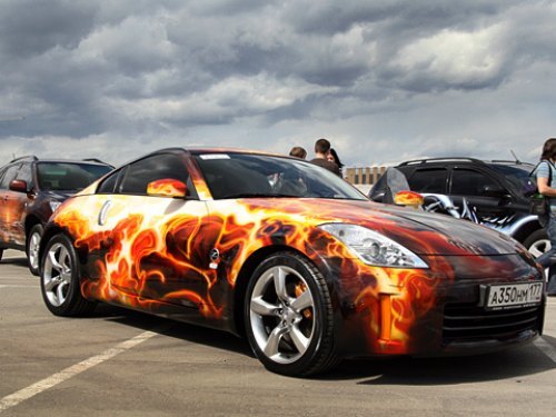 Nissan 350Z реально жжот.