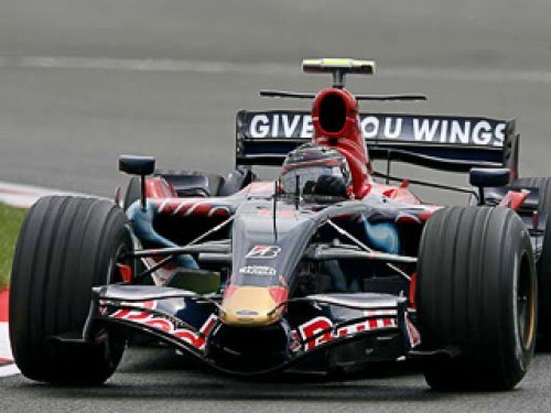 Скотта Спида (Scott Speed) за рулём Toro Rosso мы…
