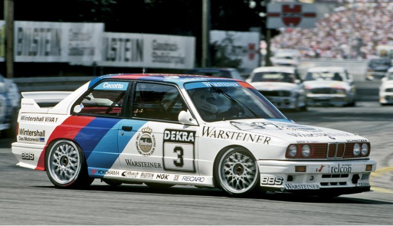 После успешного сезона в DTM в 1989-м BMW не…