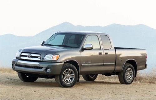 Даже очень странная. Toyota Tundra — самый…