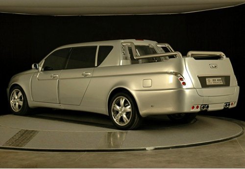 Узнать в этом лимузине Rexton можно разве что по…