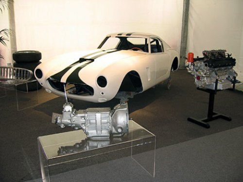 На пятнадцатом месте располагается Alfa Romeo 8C…