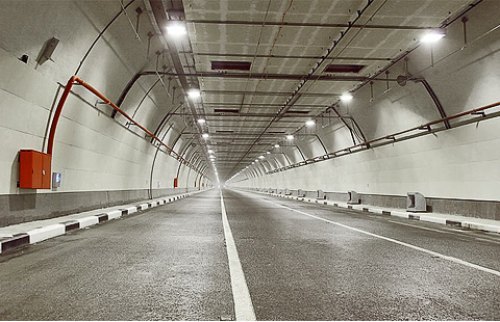 На первый взгляд, тоннель не выглядит грандиозно,…