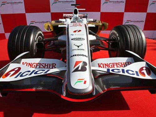 Основным цветом в окраске машины Force India стал…