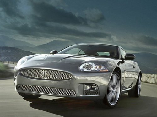 «Быстрая кошка» XKR не стала еще быстрее, зато…
