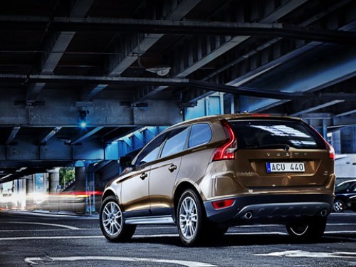 Новый компактный кроссовер Volvo красив с любого…